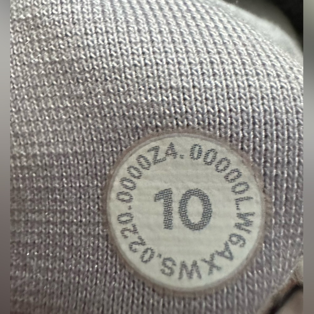 Lululemon Athletica Black and White Leggings for Ultimate Comfort - Picture 7 of 10